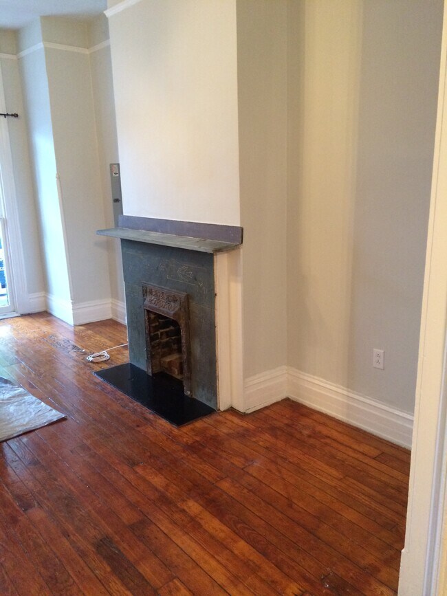 Living room - 1900 W Main St