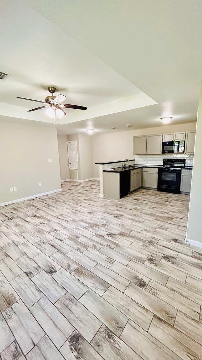 Building Photo - 4504 Bob Hall Rd