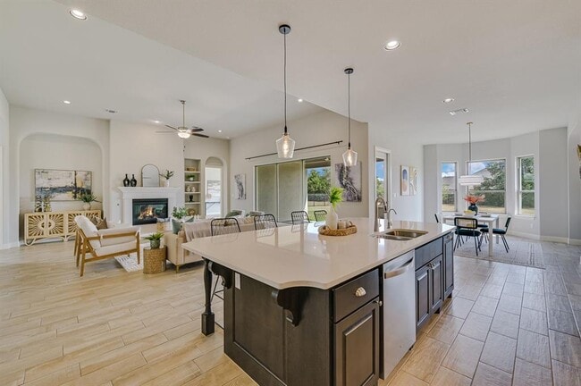 Building Photo - 227 Dally Ct