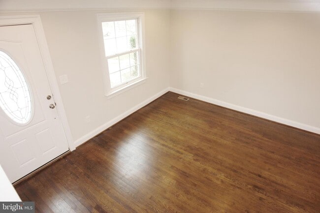 Building Photo - 12307 Chesterton Dr