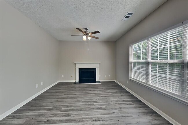 Foto del edificio - 2150 Beckenham Pl