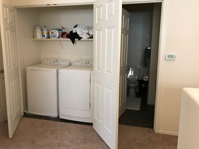 Building Photo - 4154 N Thurston Ln