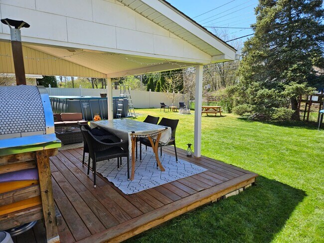 Foto del edificio - 324 Seabrook Dr