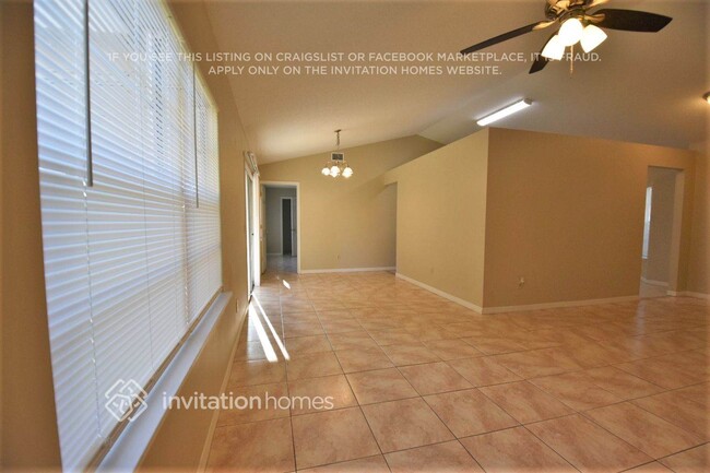 Building Photo - 4490 Camberly St