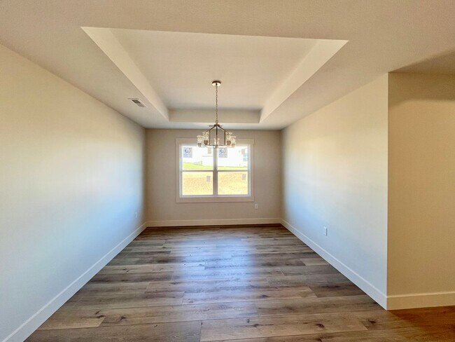 Foto del edificio - Brand New 3 Bed 2 Bath Home in Irvine Acres