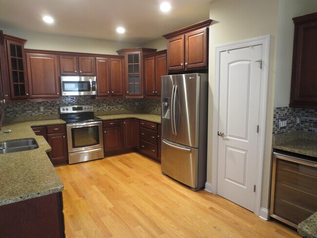 Building Photo - 105 Hammerstone Cir