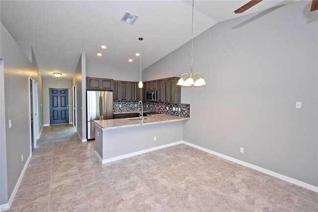 Foto del edificio - 419 SW 3rd Ct
