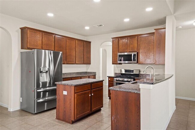 Foto del edificio - 25810 Westbourne Dr