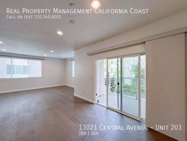 Foto del edificio - 13021 Central Ave