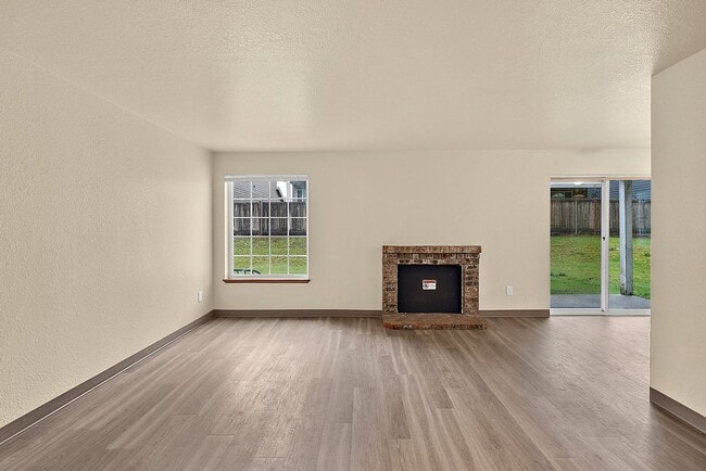 Interior Photo - Firwood Grove Apartment LLC