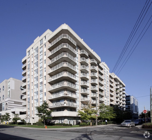 Wellington Square Condos