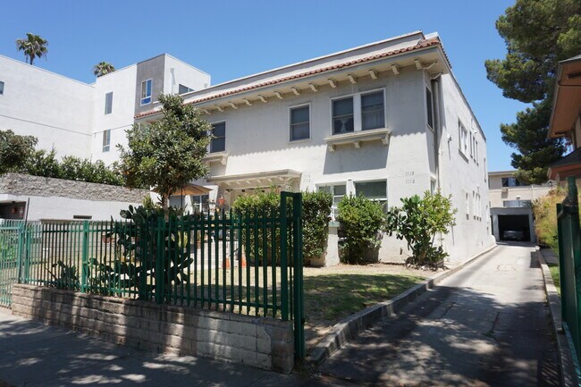 Building Photo - 1118 Magnolia Ave
