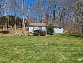 Building Photo - 264 McCall Rd