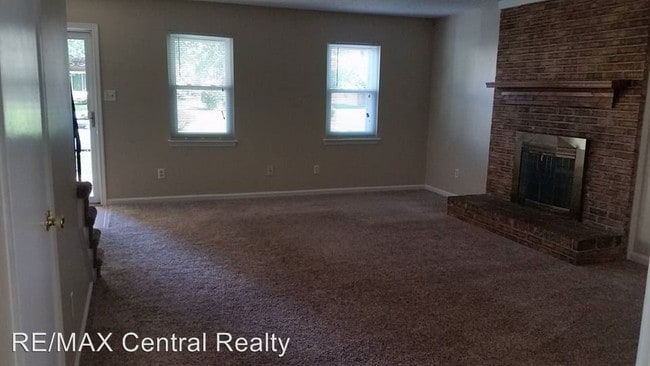 Building Photo - 4117 Rainbow Dr