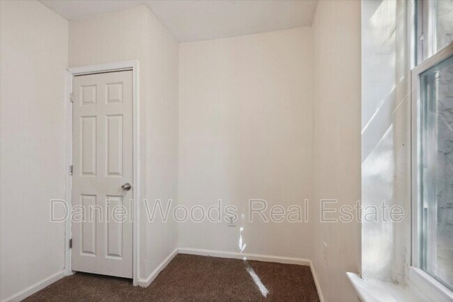 Building Photo - 758 S 52nd St