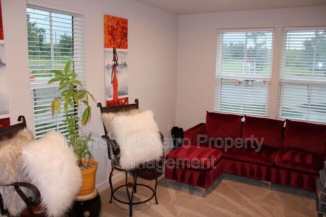 Foto del edificio - 4766 Towne Square Blvd