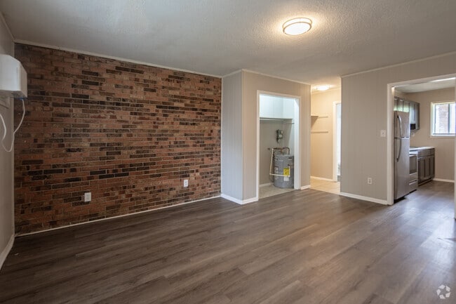 Studio, 1BA - 500SF - Living Room - French Quarter Apartments