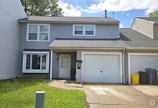Building Photo - 5 Aldeberan Ct