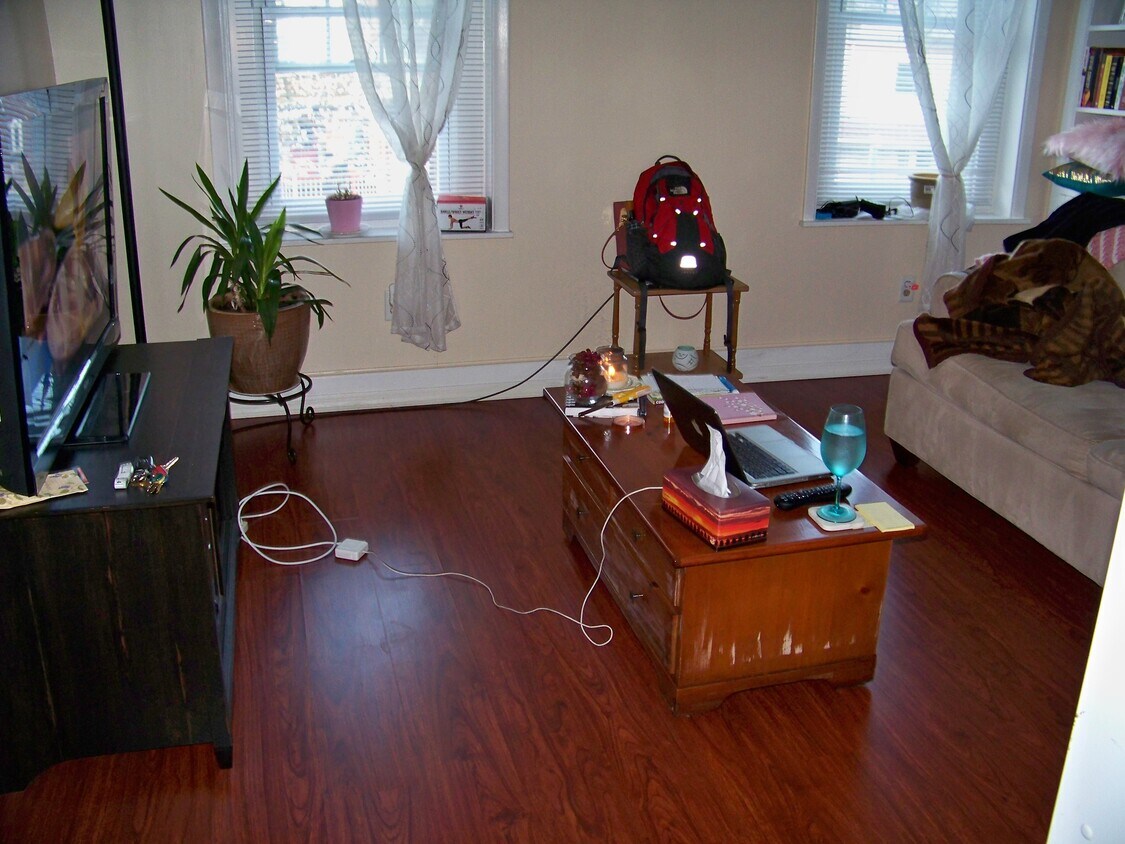 Foto principal - 5815 Alder St