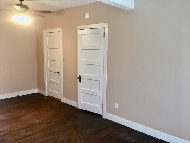 Building Photo - 4700 FM 2502 Rd