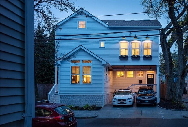 Building Photo - 137 Almy St