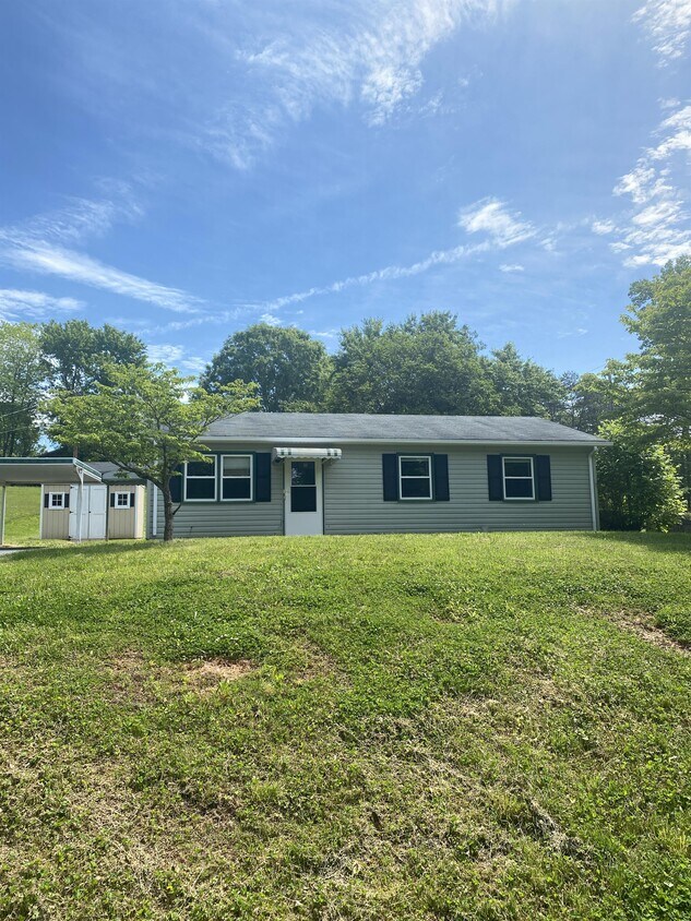 114 Locust Rd, King, NC 27021 House Rental in King, NC