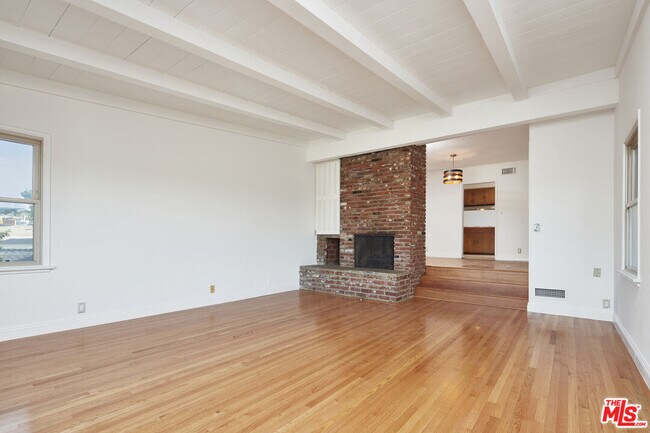 Foto del edificio - 3297 Granville Ave