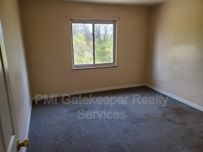 Building Photo - 7772 Stillwell Rd