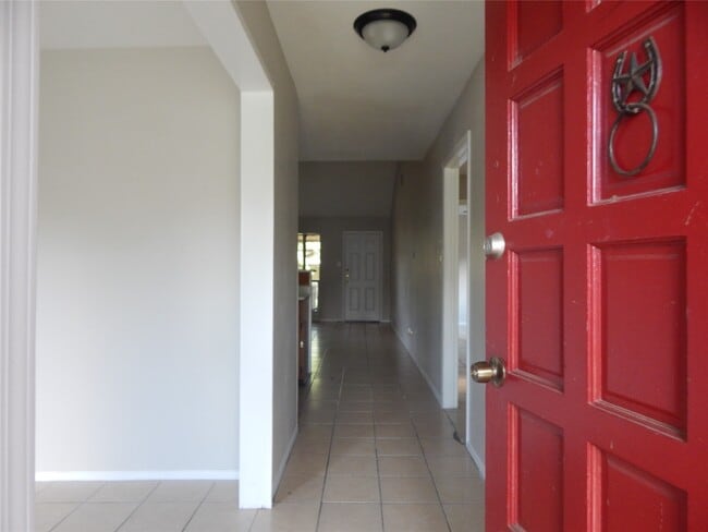 Building Photo - 11626 Sharpview Dr