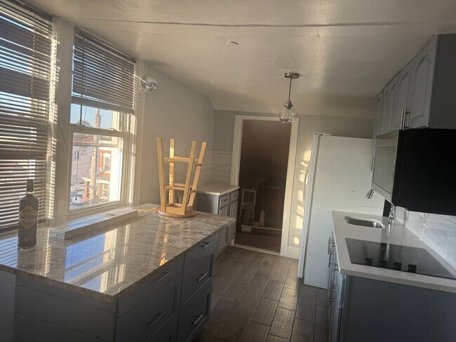 Foto del edificio - 1170 E 43rd St