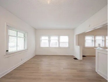 Foto del edificio - 1331 W 34th St