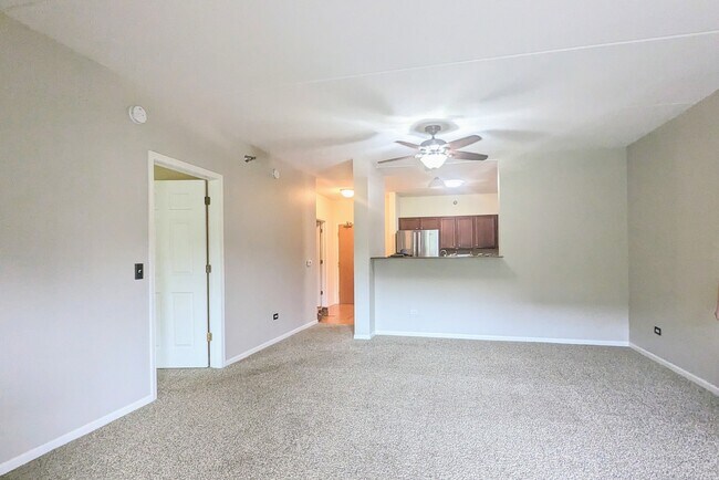 Building Photo - 410 W Mahogany Ct