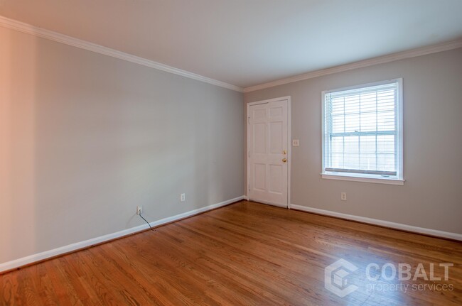 Building Photo - 3607 Roxboro Rd