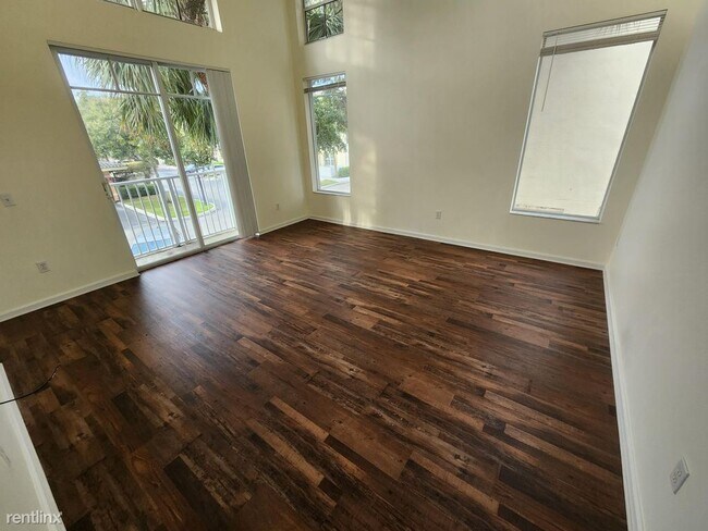 Foto del edificio - 3 br, 3 bath House - 1054 University Blvd ...