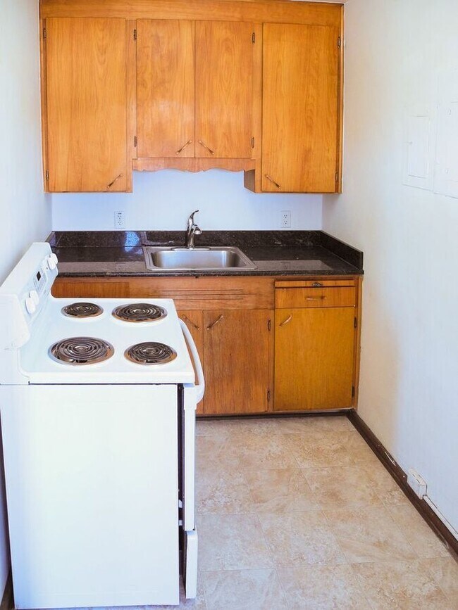 Foto del edificio - 6209 1/2 15th Ave NW-304