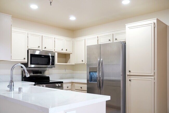 Foto del edificio - 17161 Alva Rd