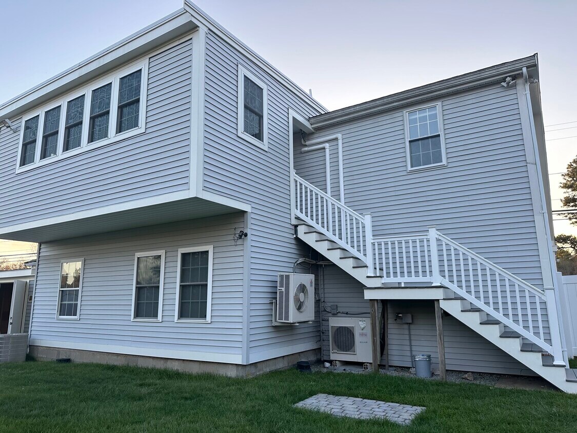 Primary Photo - 208 Wareham Rd