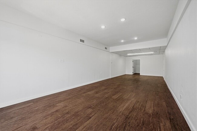 Building Photo - 2531 W Morton St