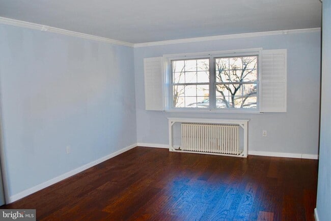 Building Photo - 5310 8th Rd S