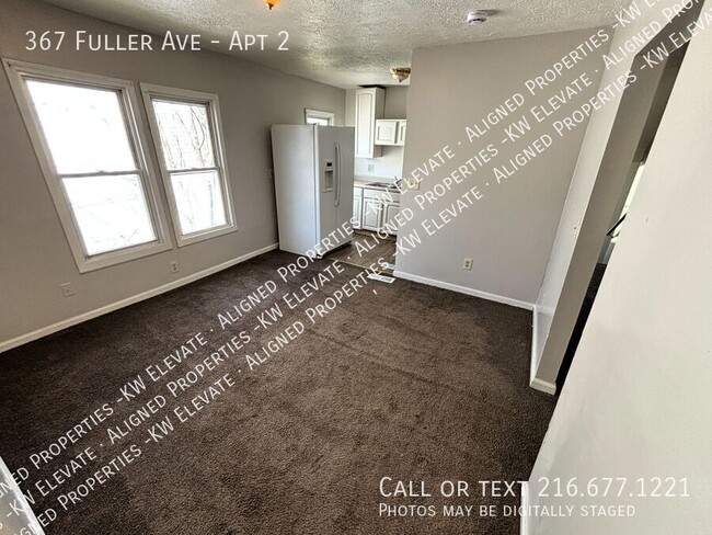 Building Photo - 367 Fuller St