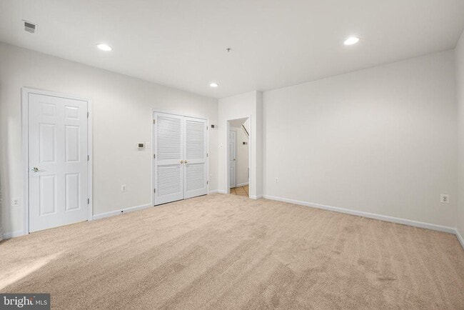 Foto del edificio - 129 Hearth Ct