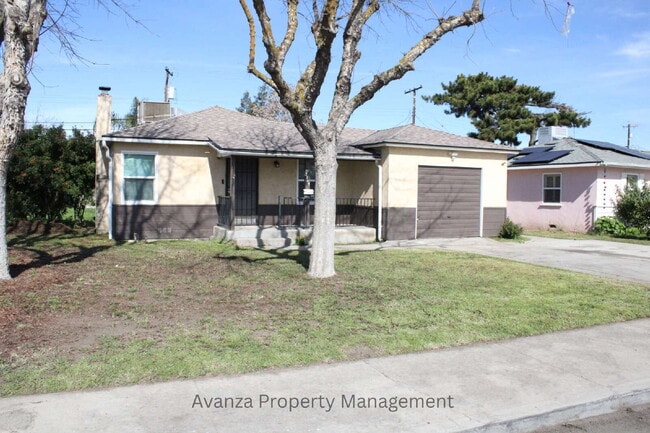 Building Photo - Fresno Mayfair District - 4 Bedroom Home  1 Year Lease