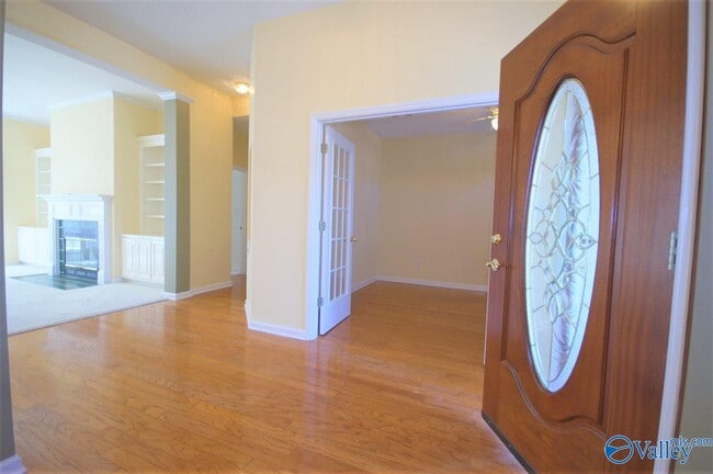 Foto del edificio - 209 Bridgeway Cir