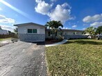 Foto principal - 8441 NW 18th St