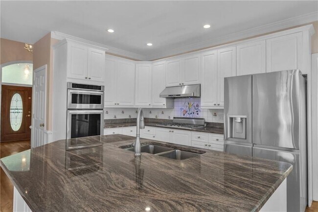 Foto del edificio - 915 Chipley Ct NE