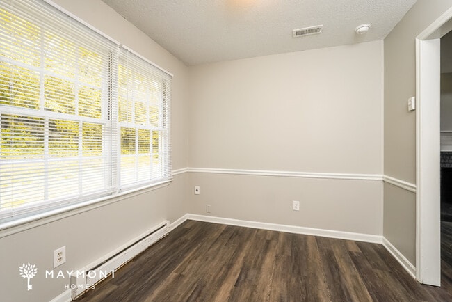 Foto del edificio - 5916 Stoneybrook Cir