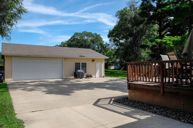 Building Photo - 515 8th Street Northwest