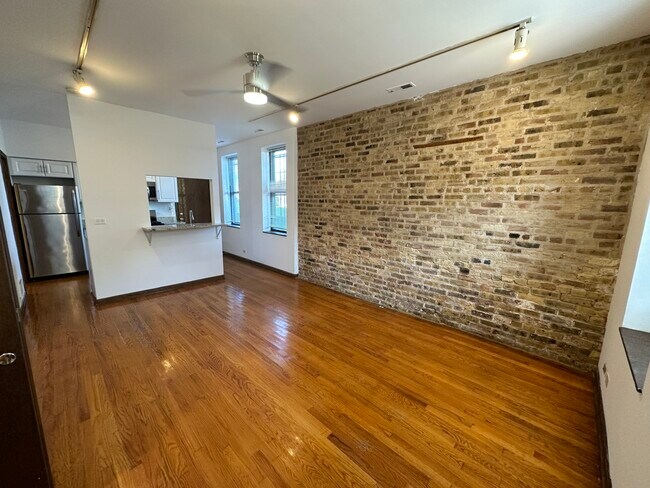 Foto del edificio - 1362 W Crystal St