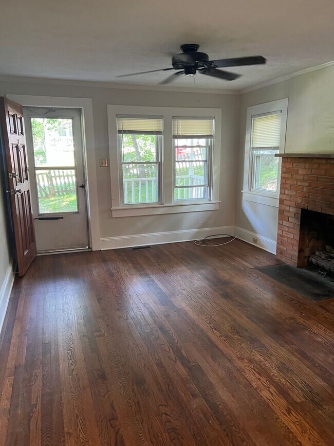 Foto del edificio - Cute 2 bedroom, 1 bathroom home in Woodfin!