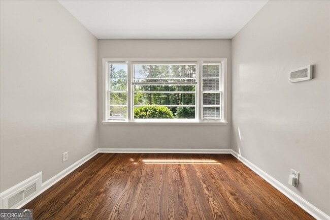 Foto del edificio - 1935 Handley Ave SW